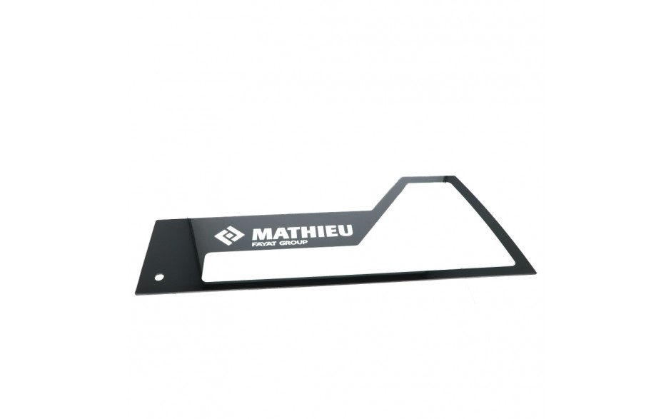 RIGHT REAR QUARTER WINDOW MC210